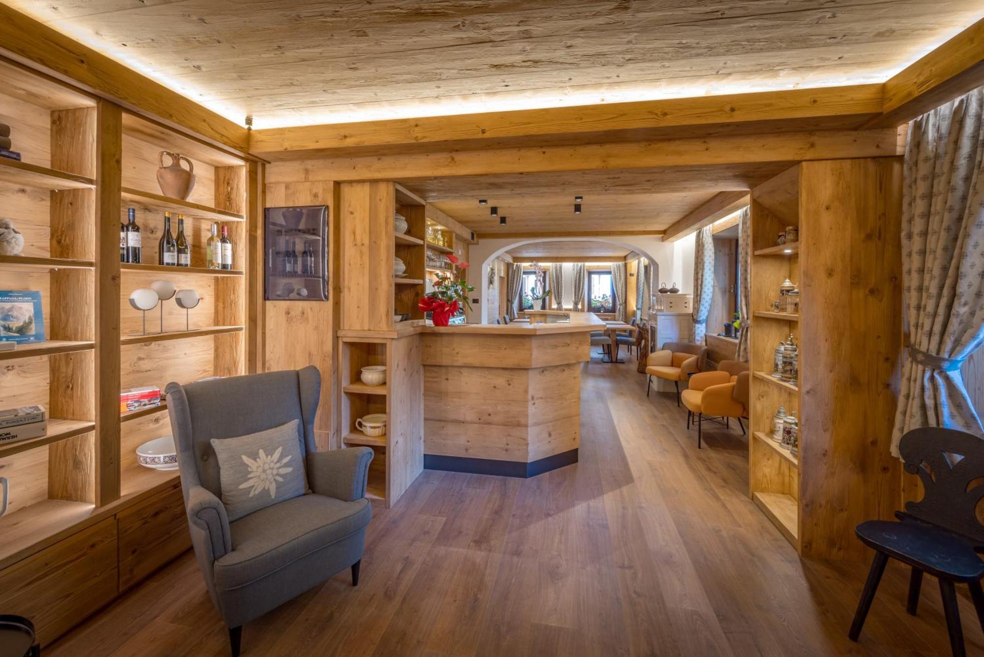 Il Cavallino - Albergo & Appartamenti Саппада Экстерьер фото